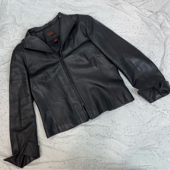 Danier Women’s Black Leather Jacket | L/G | Cropped Fit with Cuffed Sleeves - Picture 1 of 11